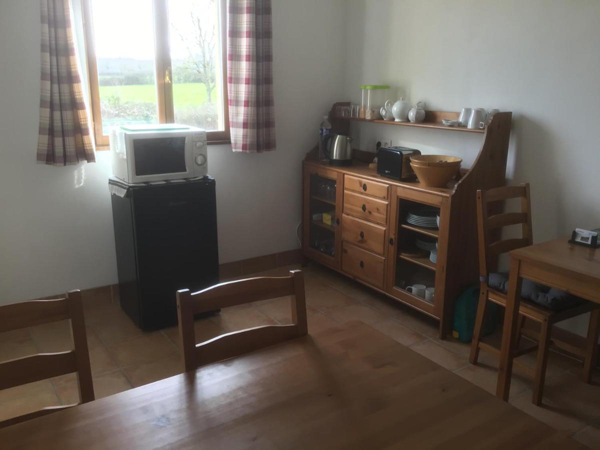 Les Hiboux Chambre D'Hotes L'Isle-Jourdain  Esterno foto